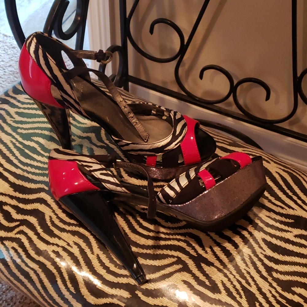 Guess high heel platform stilettos